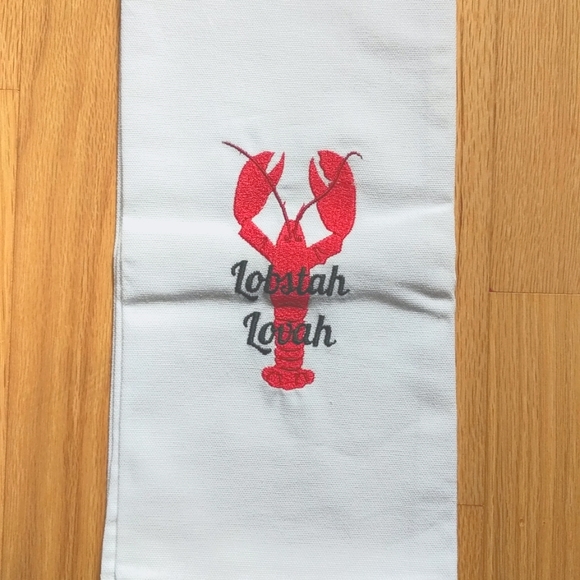 Decorative Linens. - Picture 2 of 4